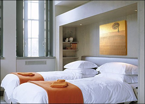 http://www.lajojo.co.uk/images/custom/canvas4home/stylish_i_remember2.jpg